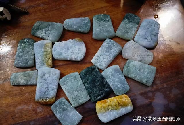 什么品质的玉比较好,请问下面4个玉，哪个最好？