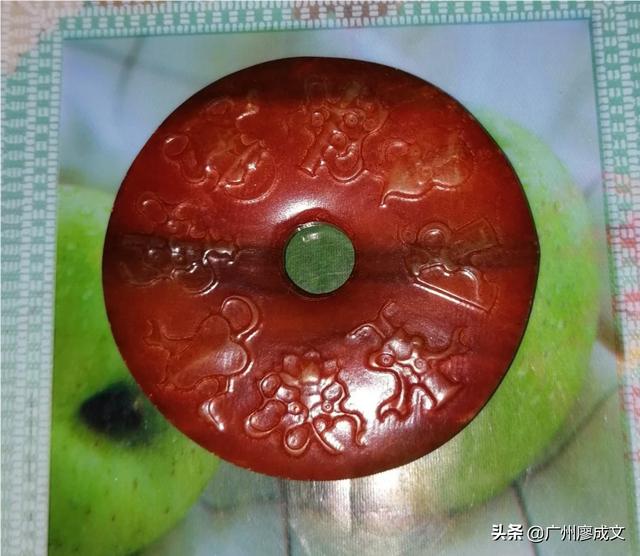 如何看一块玉值不值钱,买了一块玉，大家看看是什么料值多少钱？