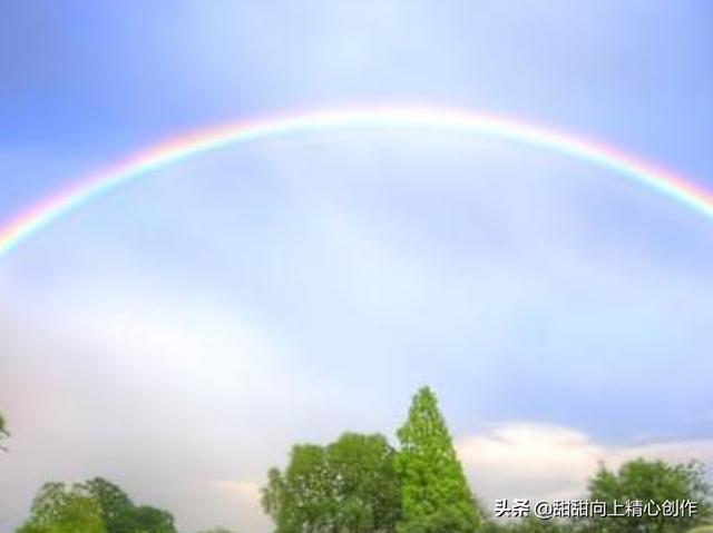 上海啥时候能雨过天晴，彩虹会在什么时候出现现在很少见到天空出现彩虹了
