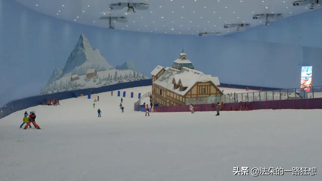 8月份去哪里旅游好(8月份去哪里旅游好玩又凉快的?)