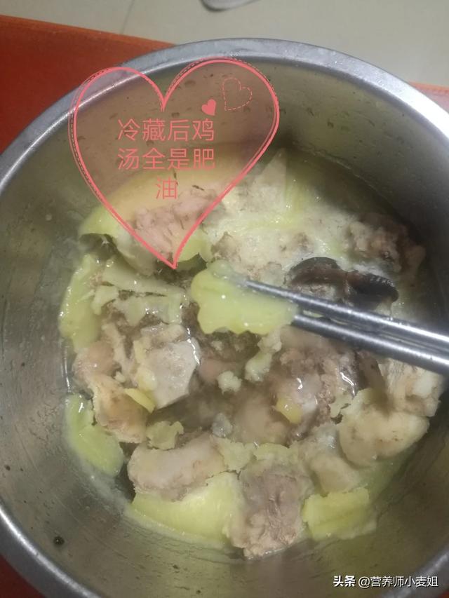 坐月子要想恢复更好，老人哪些观点可不必听？插图1