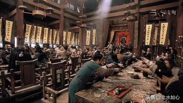 金毛犬段景住哪国人:男子活生生打死被栓着的金毛，这个会怎么判？