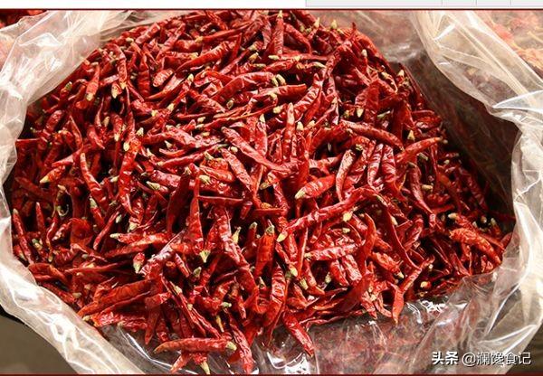 羊角恶魔:酸辣粉的油辣子怎么熬制？