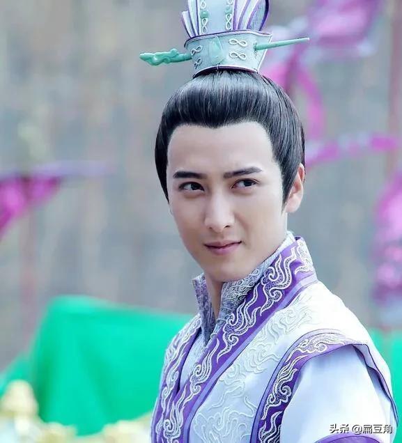 秦岚整容:娱乐圈里的哪些演员让你傻傻分不清？
