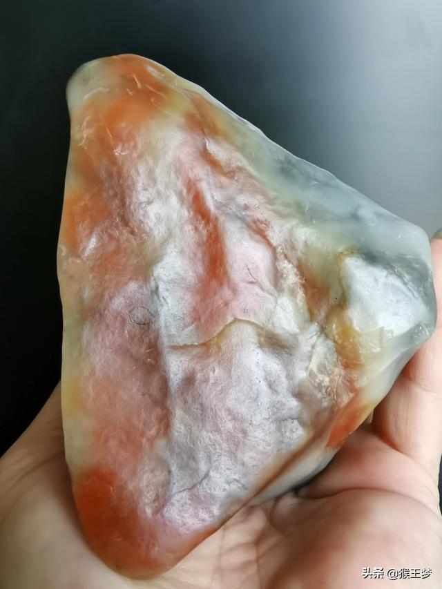 头条问答 - 这块石头,玉化的很好,谁知道这是什么玉?