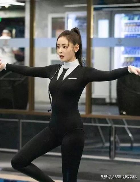 凌织羽:女生什么穿搭最让你觉得性感