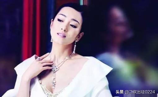 张艺谋最爱的人是谁？