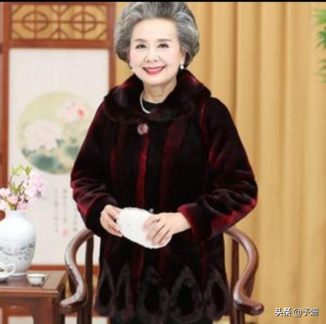 为什么世界上最耐寒的动物是女人:为什么人类冬天需要穿厚厚的衣服御寒，而动物则不需要？