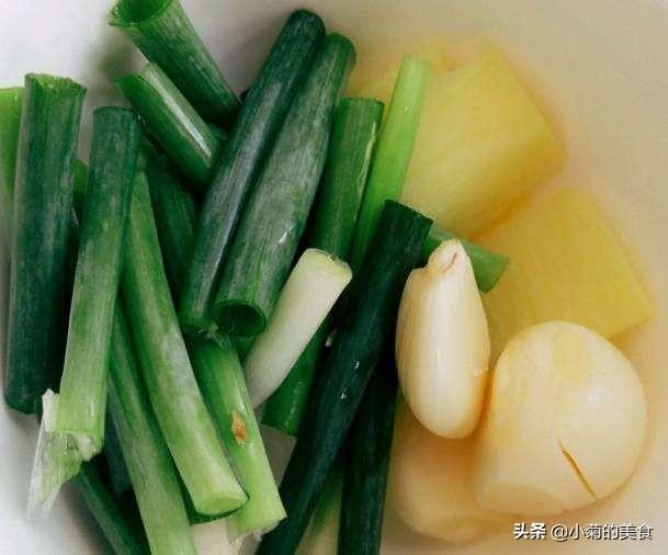 葱壮阳蒜起兴，韭菜和葱的营养有什么不一样