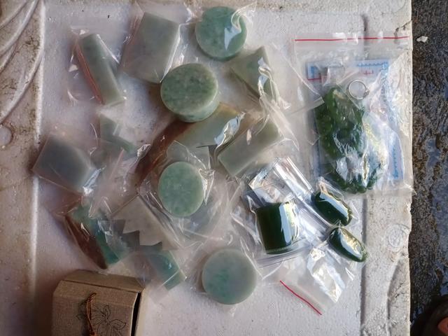 冰种 正冰 高冰 区别,翡翠冰种是还有细分吗，怎么分的？