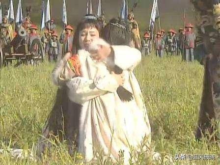 《康熙王朝》中容妃是康熙最喜欢的妃子，为什么会被康熙送入宗人府，后来又杀死所有看见她刷马桶的人？插图101