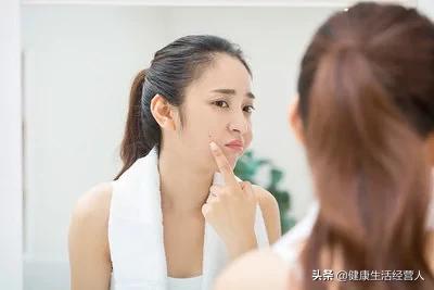 青春痘什么东西不能吃:脸上长痘痘的人不能吃什么食物？