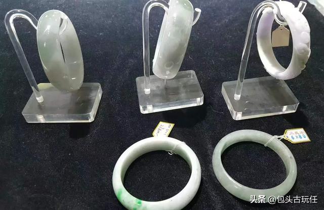 玉石专家在线估价,鉴定一下这个玉怎么样，估值多少？