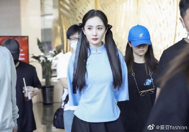 杨颖的老公是谁图片:人气明星杨幂和Angelababy谁唱歌好听？