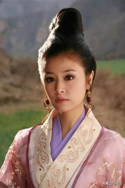海陆图片:娱乐圈有哪些长的一般却偏要演绝世美人的明星呢？