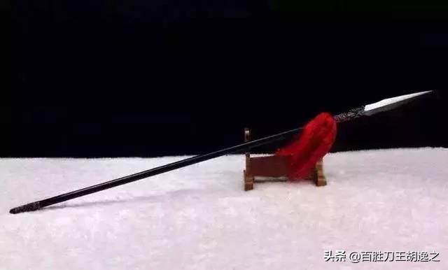 枪是不是最垃圾的冷兵器,如果是,那为何能打赢刀？