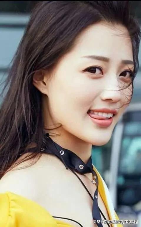 人与人之间都是互相尊重,为什么有些人就那样趾高气昂目中无人？