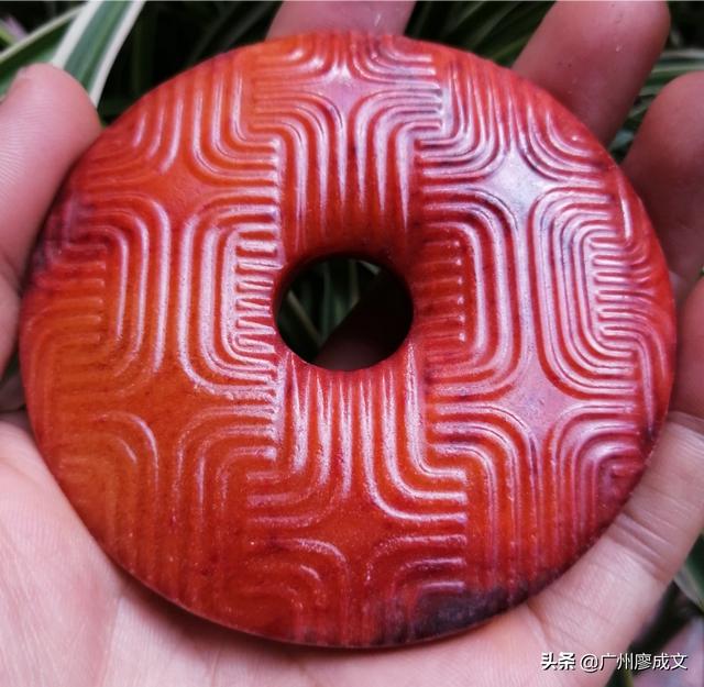 头条问答 - 为什么有人说红沁色古玉最难得,最珍贵,收藏价值高,升值