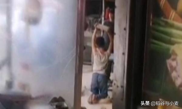 广东灵异事件小男孩:父母各玩各，广东6岁男童沉水底溺亡，男子跪地哭喊，怎么回事？