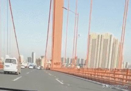 涡振现象:昨天虎门大桥桥面抖动，专家说没问题。你是怎么看的