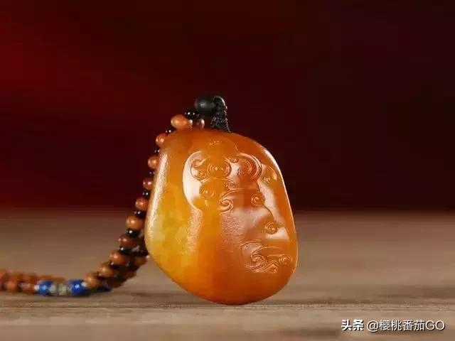 翡翠直播间的套路,斗鱼直播里卖的翡翠是真的还是假的？