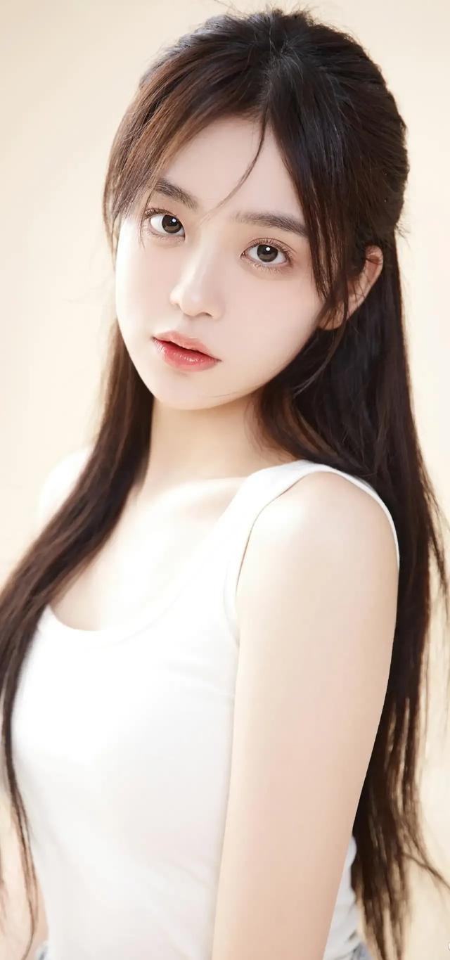 每个人心目中对美的认识不同,标准不一,自然对美女的界定也因人而异.