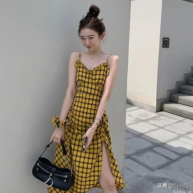 泫雅小短裙事件图片:淘宝上有哪些纯欲系的吊带裙？