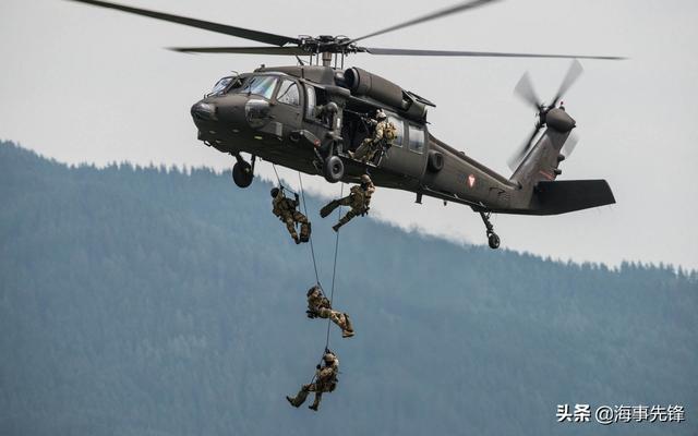 特种部队弹弓能打飞机吗，为什么美国特种兵就敢坐在直升机两侧，起飞后不怕掉下来吗