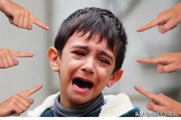 小孩攻击行为:如何改变孩子之间发生争抢东西就咬人或是掐人的行为？