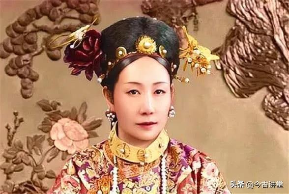 袁立三婚合影照:清朝的妃子都是千挑万选出来的，为何留下的照片，个个都很丑？