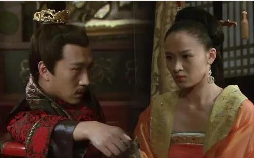 汉成帝和赵合德:历史上赵飞燕和赵合德姐妹的结果是怎样的怎么评价