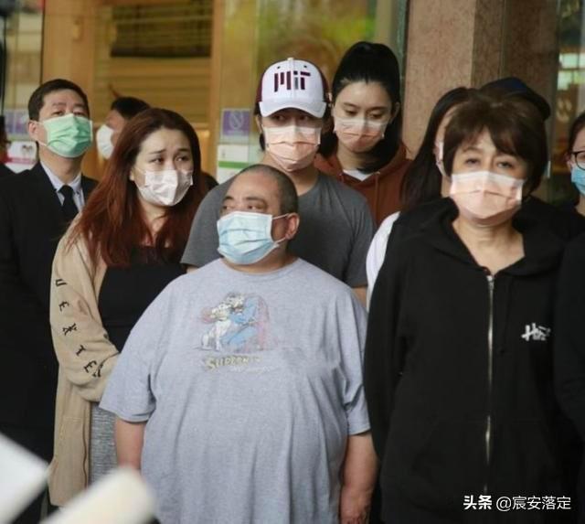 何鸿燊子女:赌王何鸿燊讣闻发布，第17子首度曝光，疑为四房长子，你怎么看