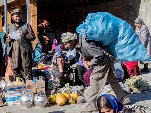 阿富汗会放弃种植鸦片吗，土地贫瘠的阿富汗靠什么养活4000万人口