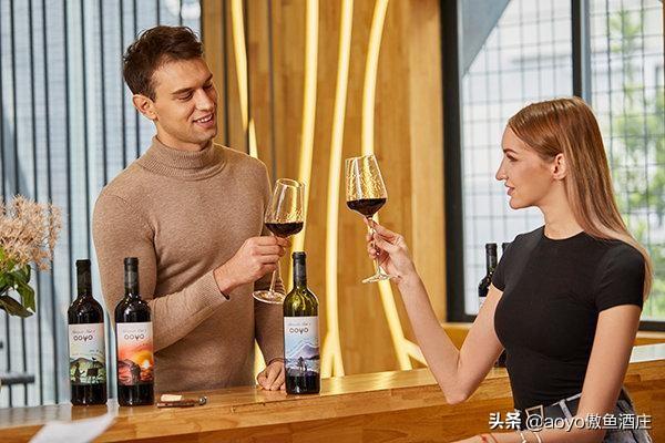 红酒营养元素:红酒的组成元素 葡萄酒的功效与作用有哪些？