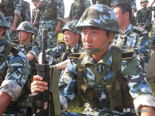 马程程:谁能说出两部以上反映军校生生活的电视剧？