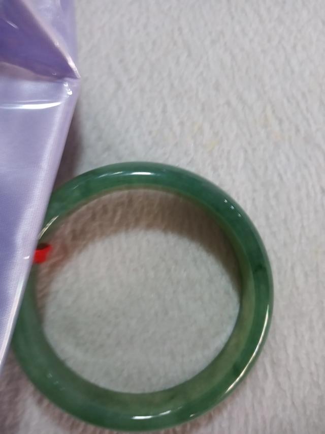 国内哪里买玉镯子便宜,买1000以下玉镯应该在哪里购买？