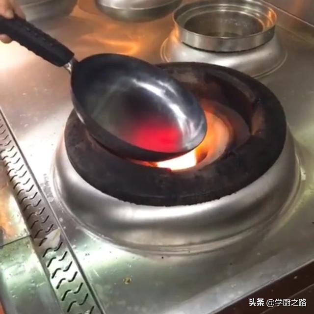 炒菜不粘锅的技巧有哪些，不锈钢的锅要怎么用才不粘才好用