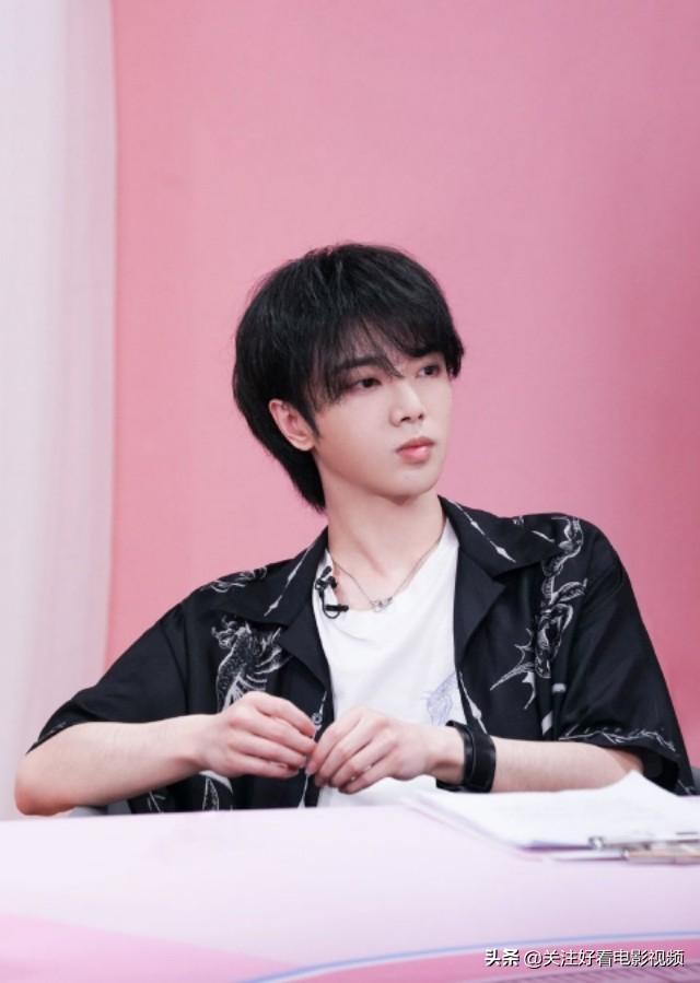 华晨宇八卦:和其他男明星相比，华晨宇为什么那么多水仙剧