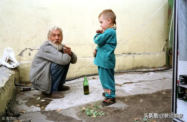 叫伊多拉的高加索:听说俄罗斯的大街小巷有很多醉汉，俄罗斯人真的那么爱喝酒吗？