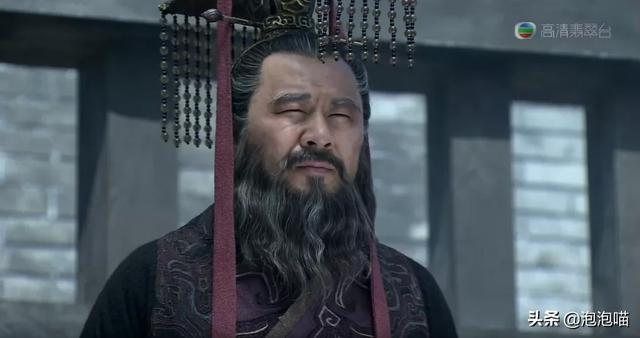 如何评价《三国》里面的曹操？