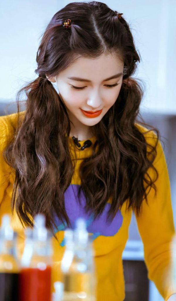 在娱乐圈国内外的女明星能排在颜值前10的都有谁？
