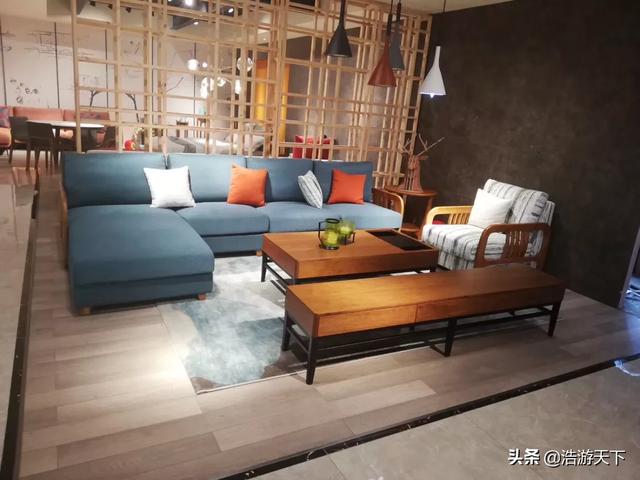 棉麻我爱搜罗网:想买一套布艺型的沙发，在网上买有什么好的官方店推荐？