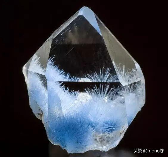 假水晶:怎么辨别天然水晶的真假？