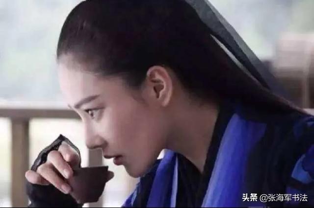 “人生得意须尽欢,莫使金樽空对月”如何理解,是在暗示人们要酒池肉林吗？