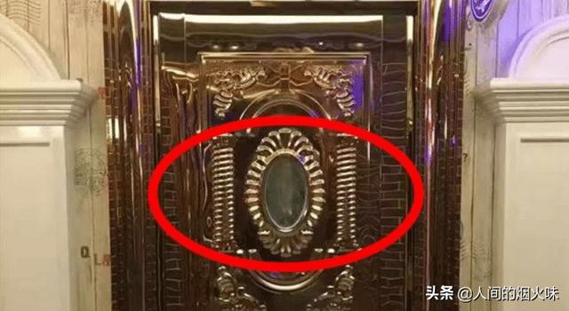 帅哥被强制榨精:当女人用什么样的态度对你时，就不需要再做挽留了