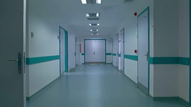 对于最近全网轰动的2027穿越者哈维尔,你认为是真是假？