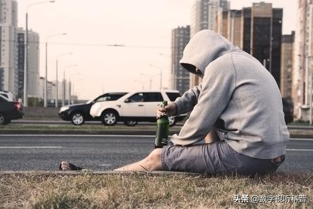 保安遭恶犬攻击 网易:你怎么看网易暴力裁员事件？