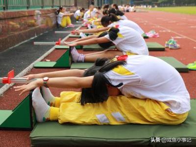 坐位体前屈训练方法图:坐位体前屈训练方法图片 中考体育——坐位体前屈的训练方法？