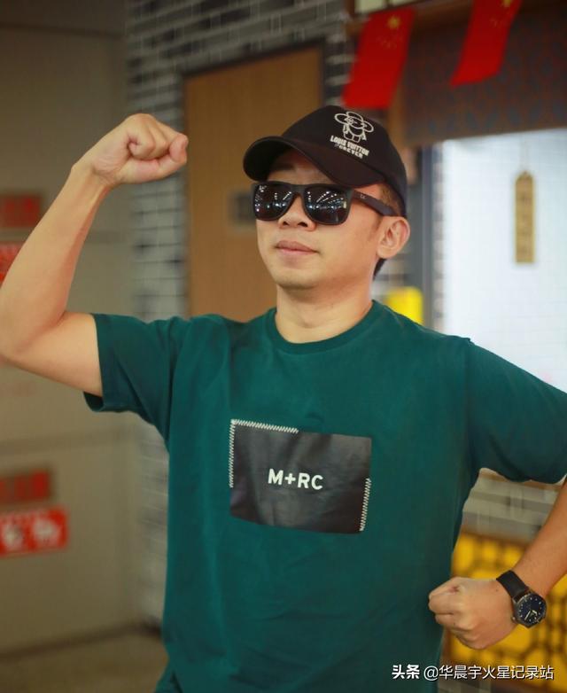 刘诗诗妈妈多大:哪些明星的父母，长得非常美丽，甚至比他们还更美艳的？