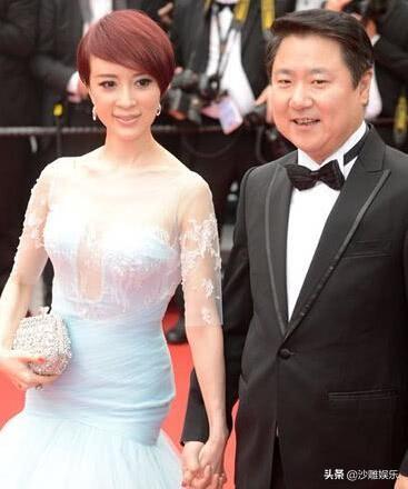 演员张萌老公是谁:同为老板娘，为何张萌和金巧巧在娱乐圈的地位和口碑却不同？